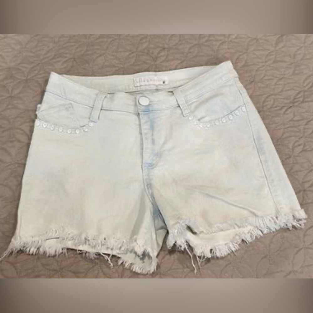 Rock & Republic Jean Shorts Women’s size 6